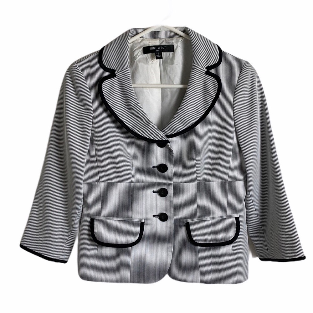 Nine West blazer gray pinstripe size 2